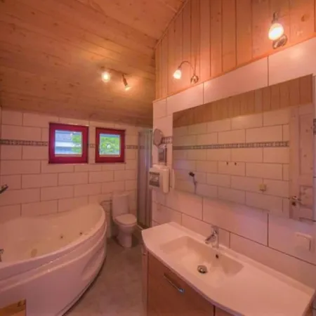 Mit Sauna Im Mirow בית נופש *